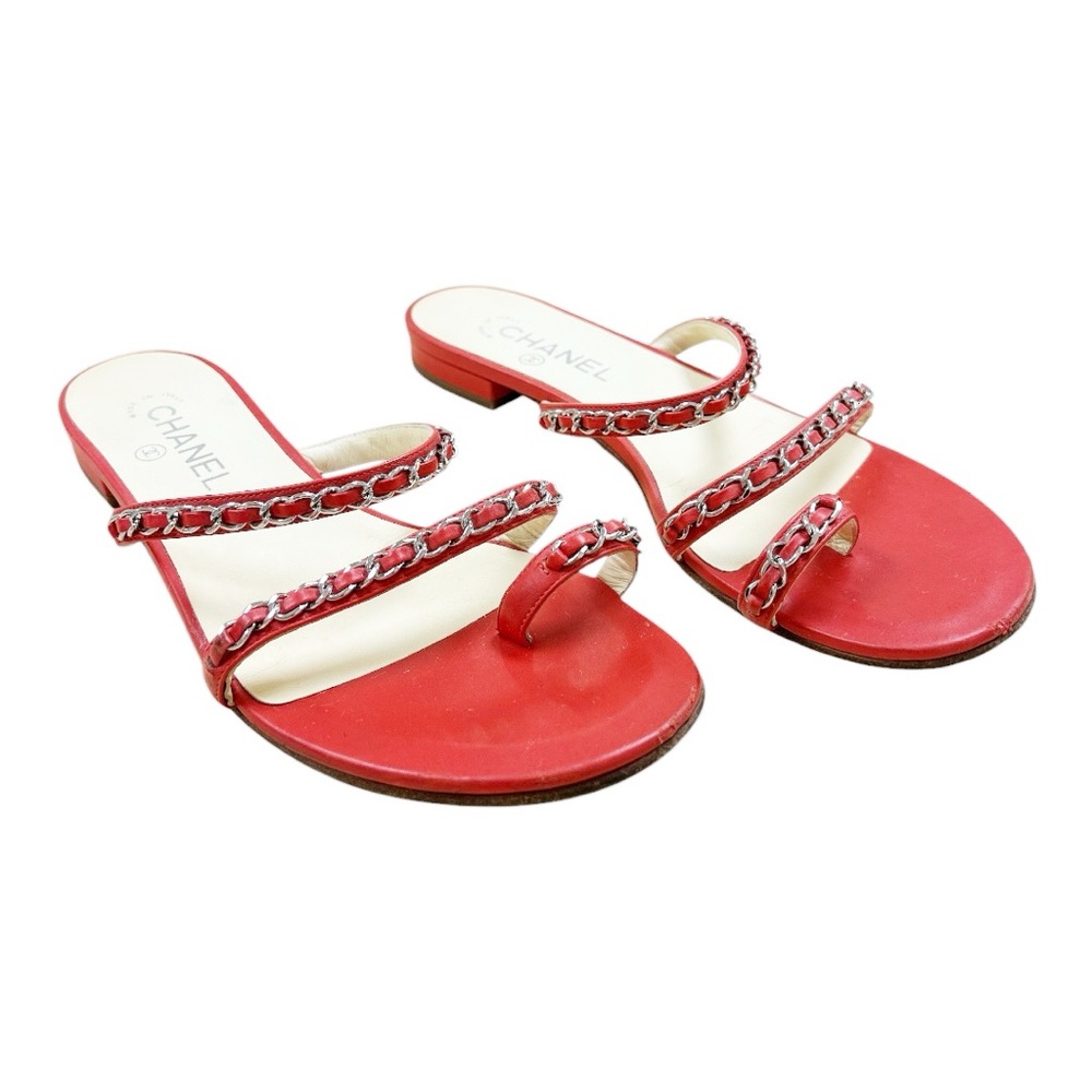 CHANEL Toe Loop Chain Sandals Red Leather CC Logo EU 39.5 US 8.5-9